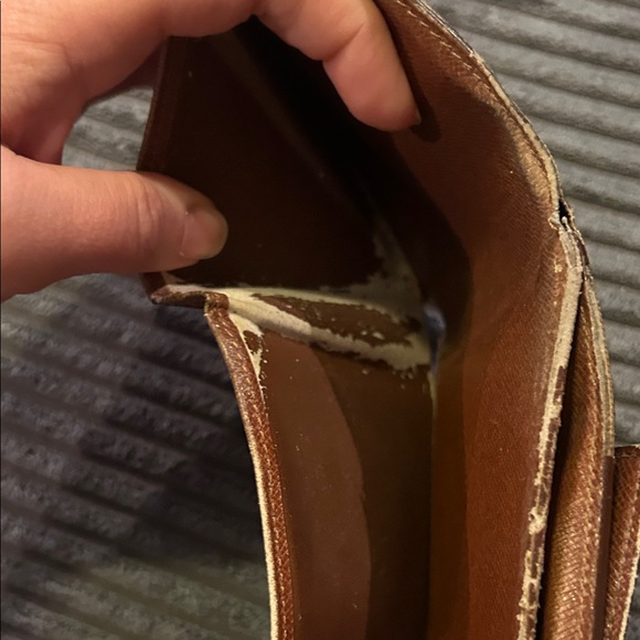 Louis Vuitton Monogram Snap Wallet - Picture 12 of 12